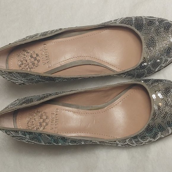 EUC Vince Camuto Silver Sequin Platform Stiletto Heel Shoes Womens Holiday Heels - Picture 13 of 14